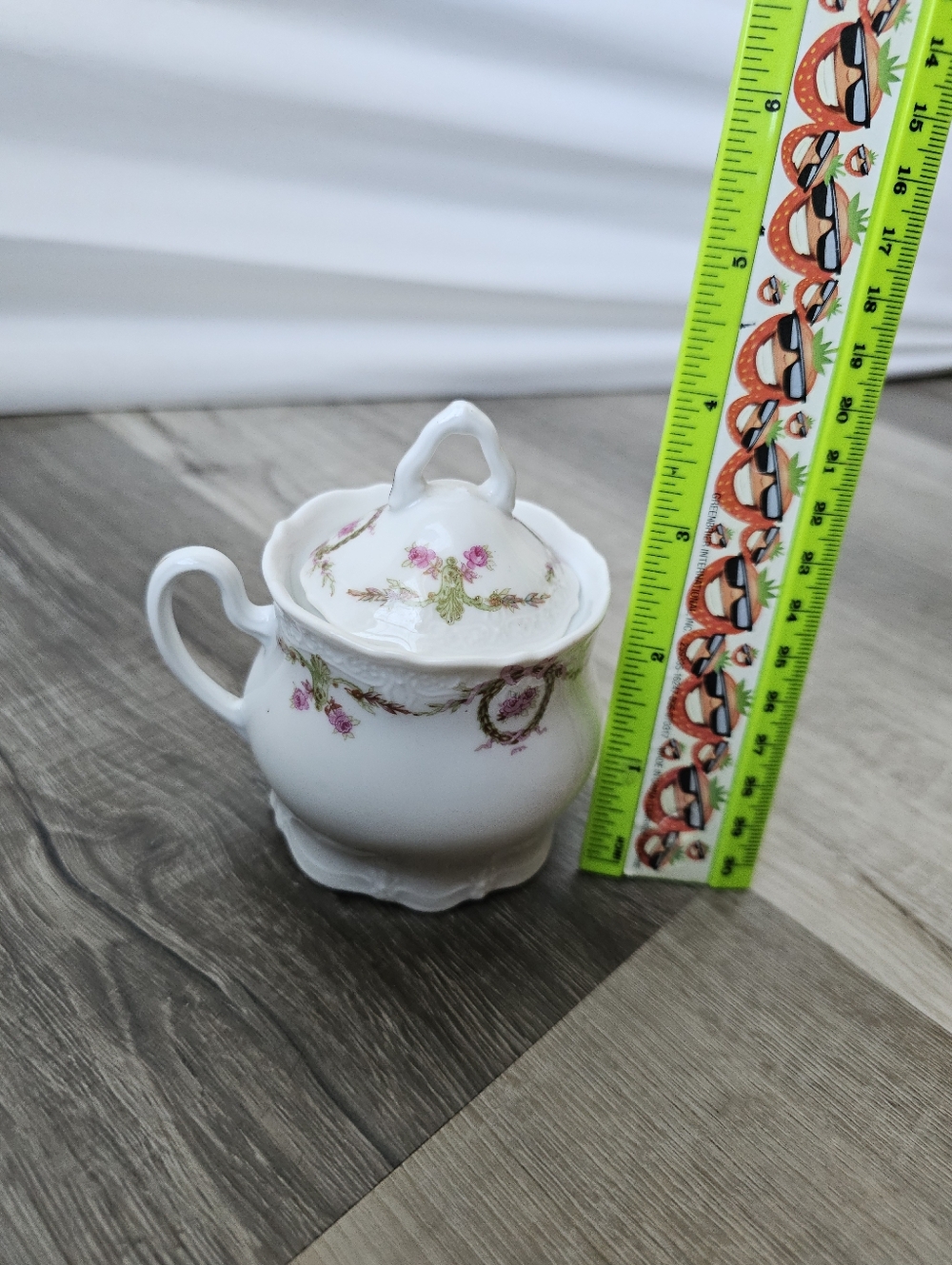 Porcelain Covered Sugar Bowl with Pink Rose Garland - Picture 16 of 16